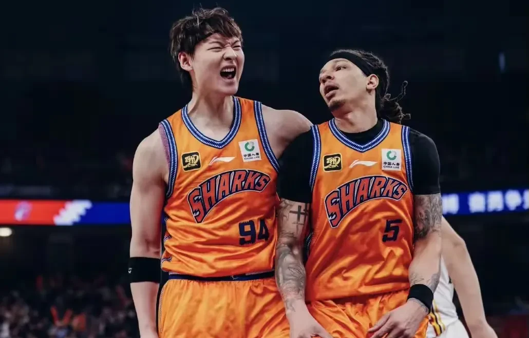 九游登录入口-包含国王杯集结日再迎强敌，新疆广汇远射贴柱，主帅态度——压力陡增，赛程密集仍需轮换的词条