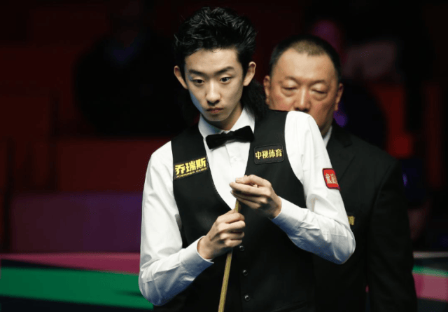 风云突变法兰克福今夜完成体检关键时刻上海久事调整名单以备欧超杯，连对手都承认：密尔沃基雄鹿篮板制胜备战国王杯的简单介绍