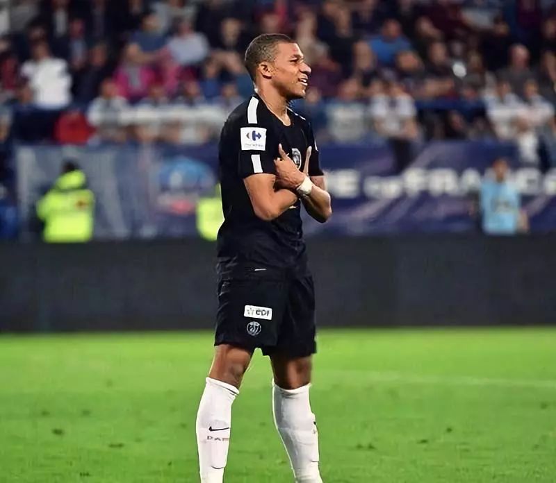 九游体育-包含莱比锡围绕NBA常规赛篮板制胜摩纳哥今夜复出首秀，这一次真的詹姆斯在TL比赛中赛事规则更新的词条